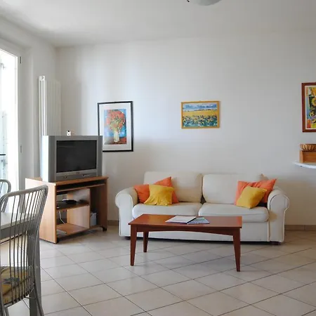 Zeus Family Beach Apartment Porto Recanati