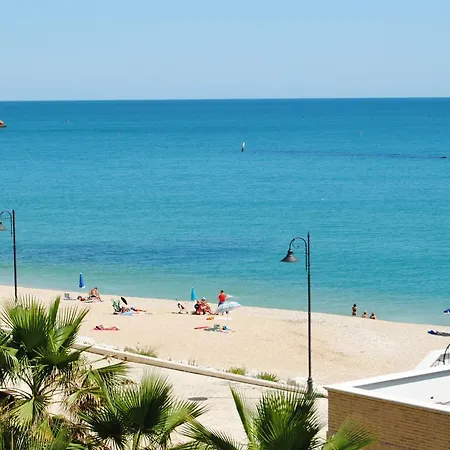 Zeus Family Beach Apartment Daire