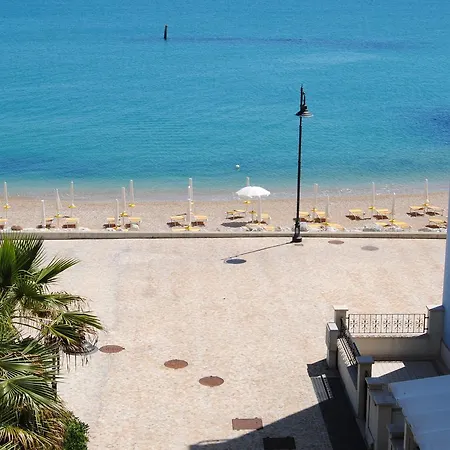Zeus Family Beach Apartment * Porto Recanati