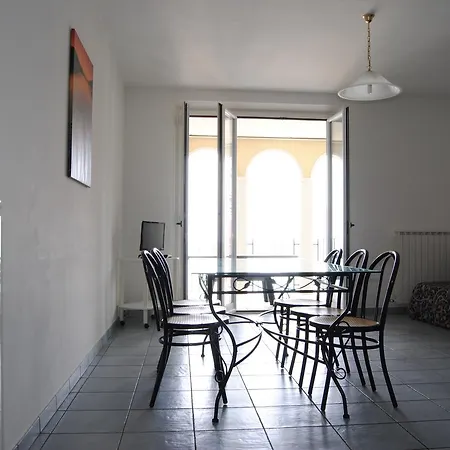 Zeus Family Beach Apartment Daire