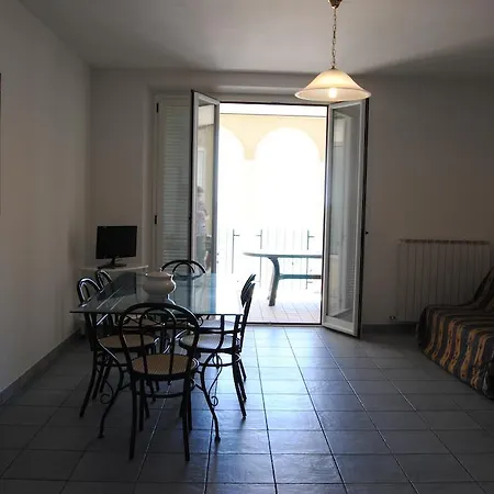 Lejlighed Zeus Family Beach Apartment *