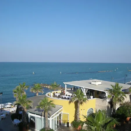 Lejlighed Zeus Family Beach Apartment